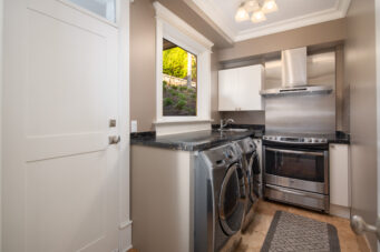 CUSTOM GORGEOUS HOME WITH PANORAMIC VIEW -- 2291 Orchard Ln, West Vancouver